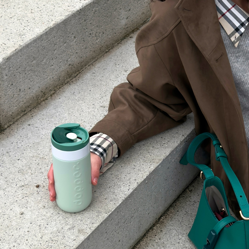 Dopper Travel Mug (300ml) DT0300_lif