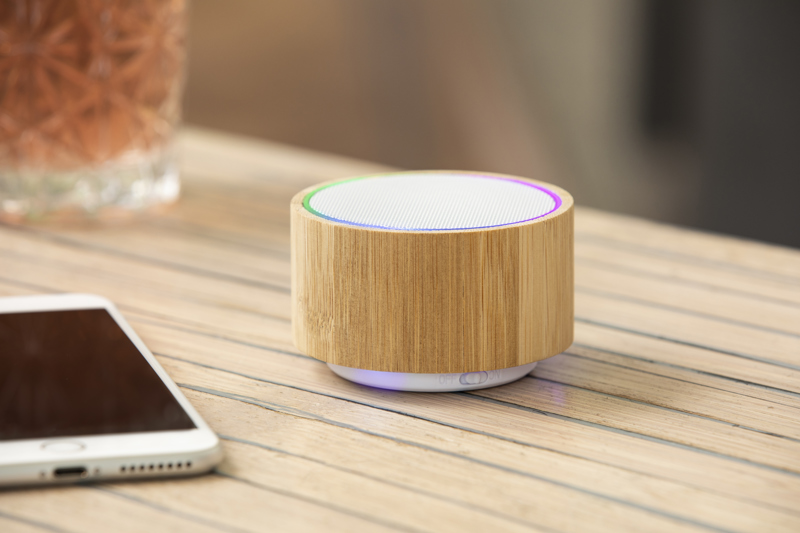Bamboo wireless speaker 8918_lif